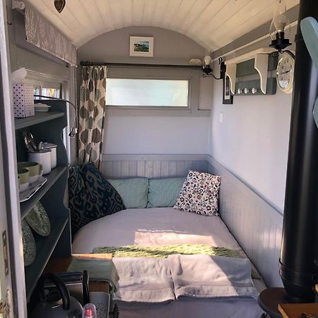 Bronllys Farm Coastal Self-Catering Daire Llanelli Dış mekan fotoğraf