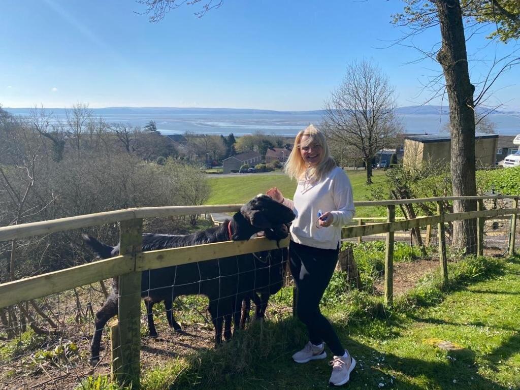 Bronllys Farm Coastal Self-Catering Daire Llanelli Dış mekan fotoğraf