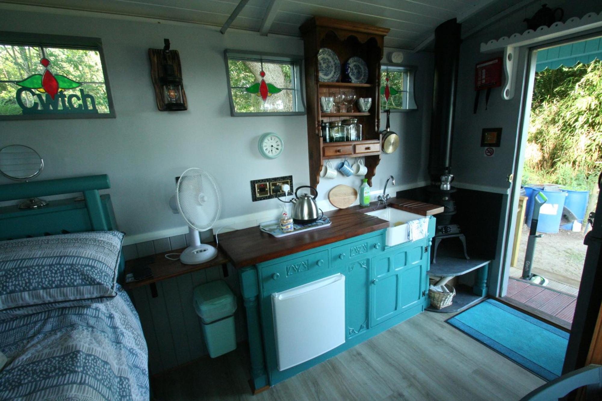 Bronllys Farm Coastal Self-Catering Daire Llanelli Oda fotoğraf