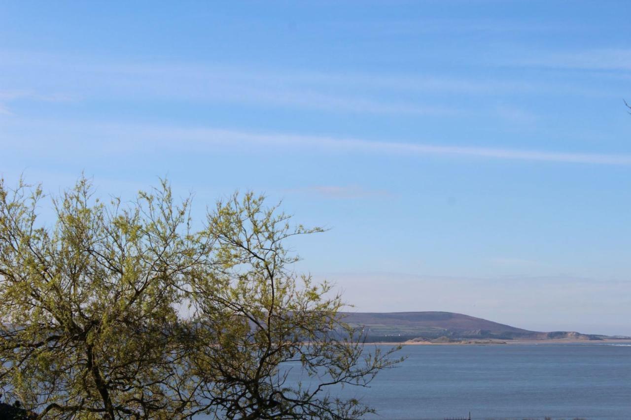 Bronllys Farm Coastal Self-Catering Daire Llanelli Dış mekan fotoğraf