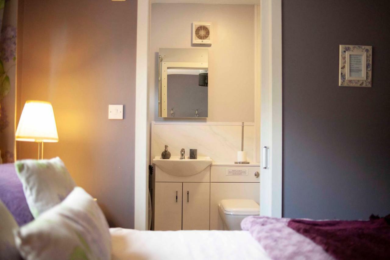Bronllys Farm Coastal Self-Catering Daire Llanelli Dış mekan fotoğraf