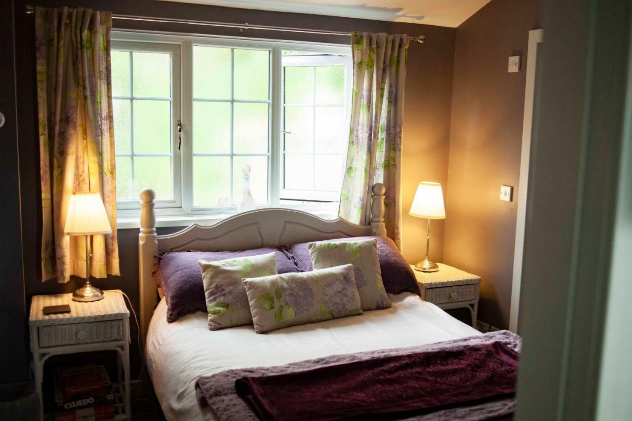 Bronllys Farm Coastal Self-Catering Daire Llanelli Dış mekan fotoğraf